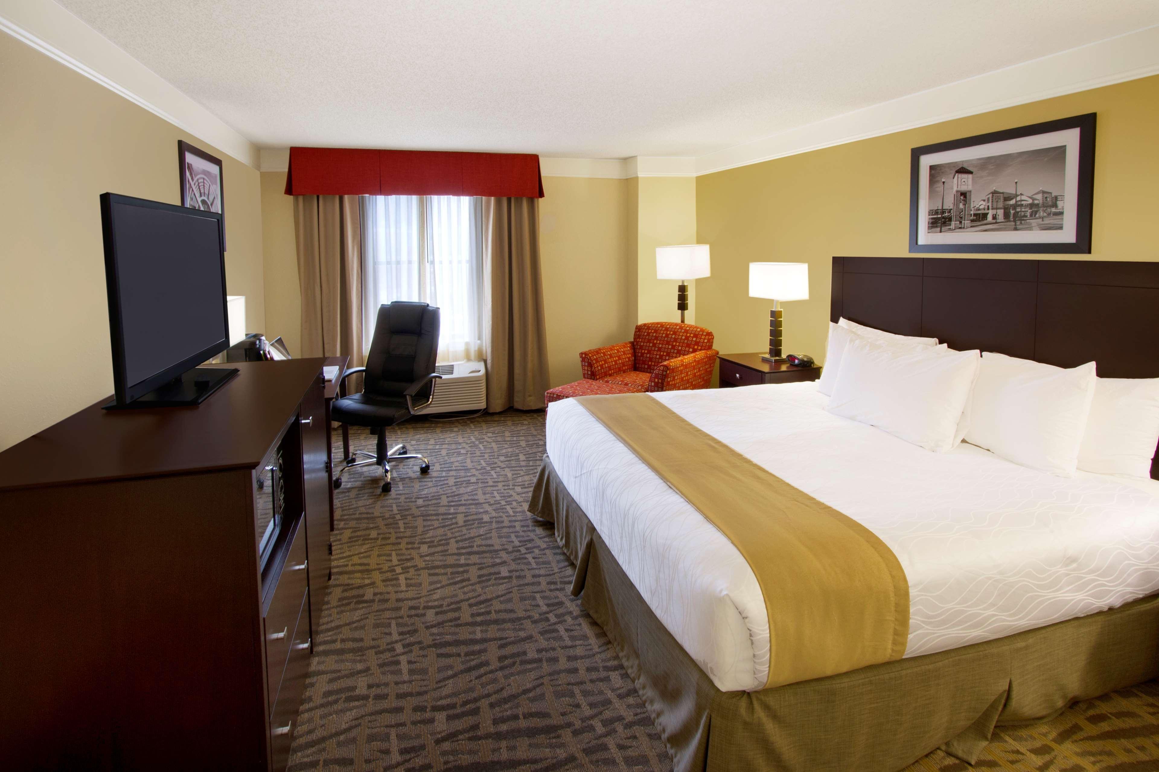 Best Western Plus Пеория Екстериор снимка