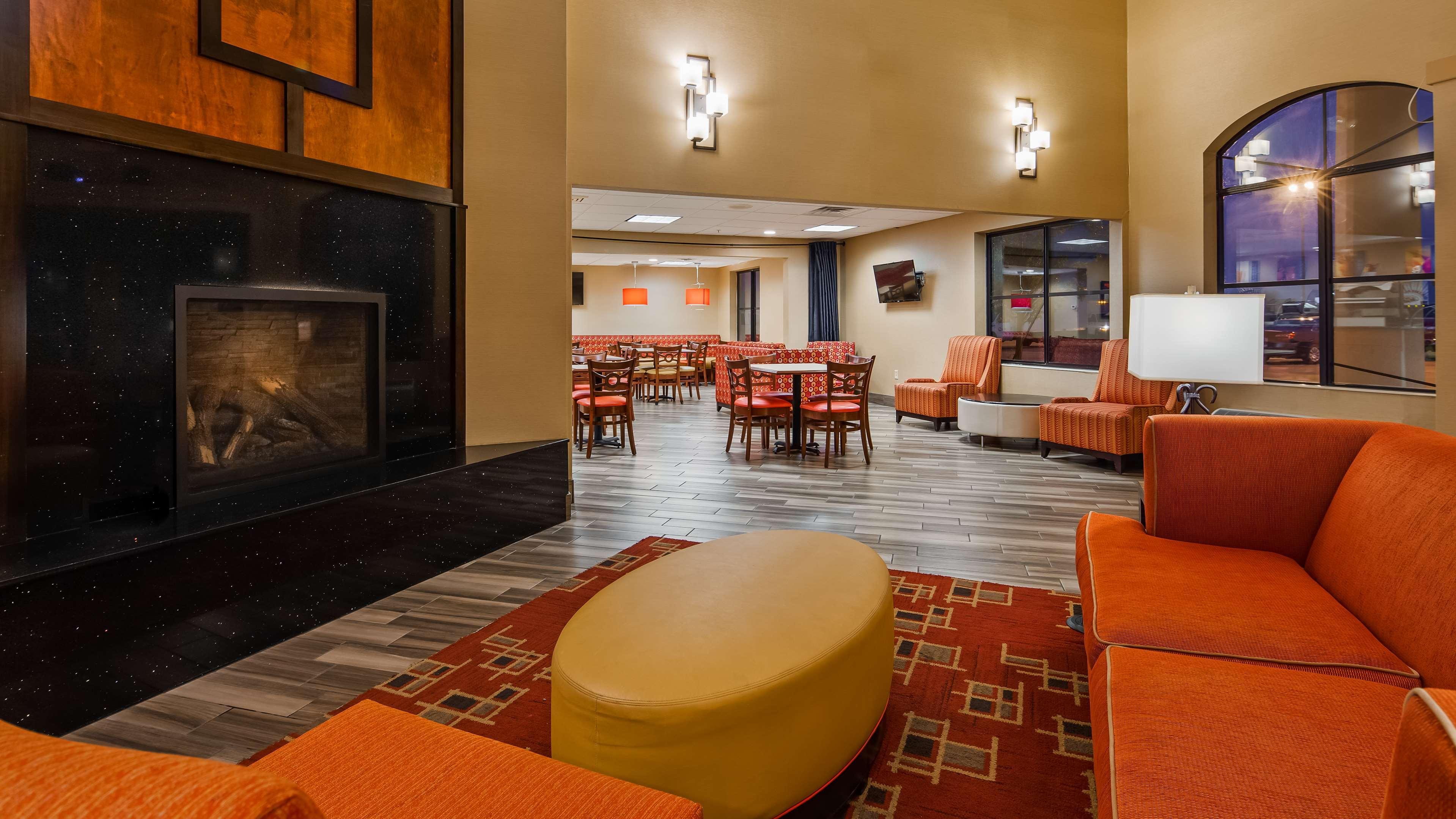Best Western Plus Пеория Екстериор снимка