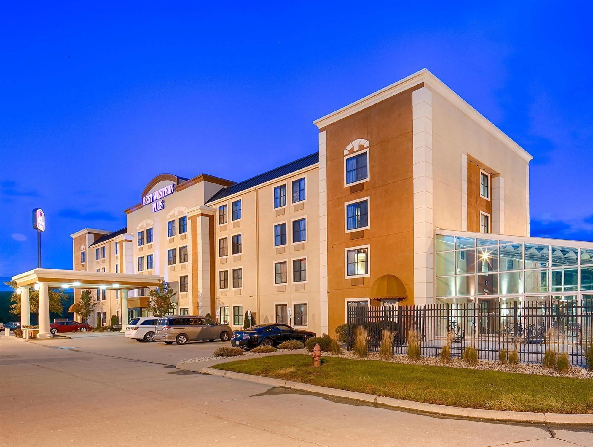 Best Western Plus Пеория Екстериор снимка