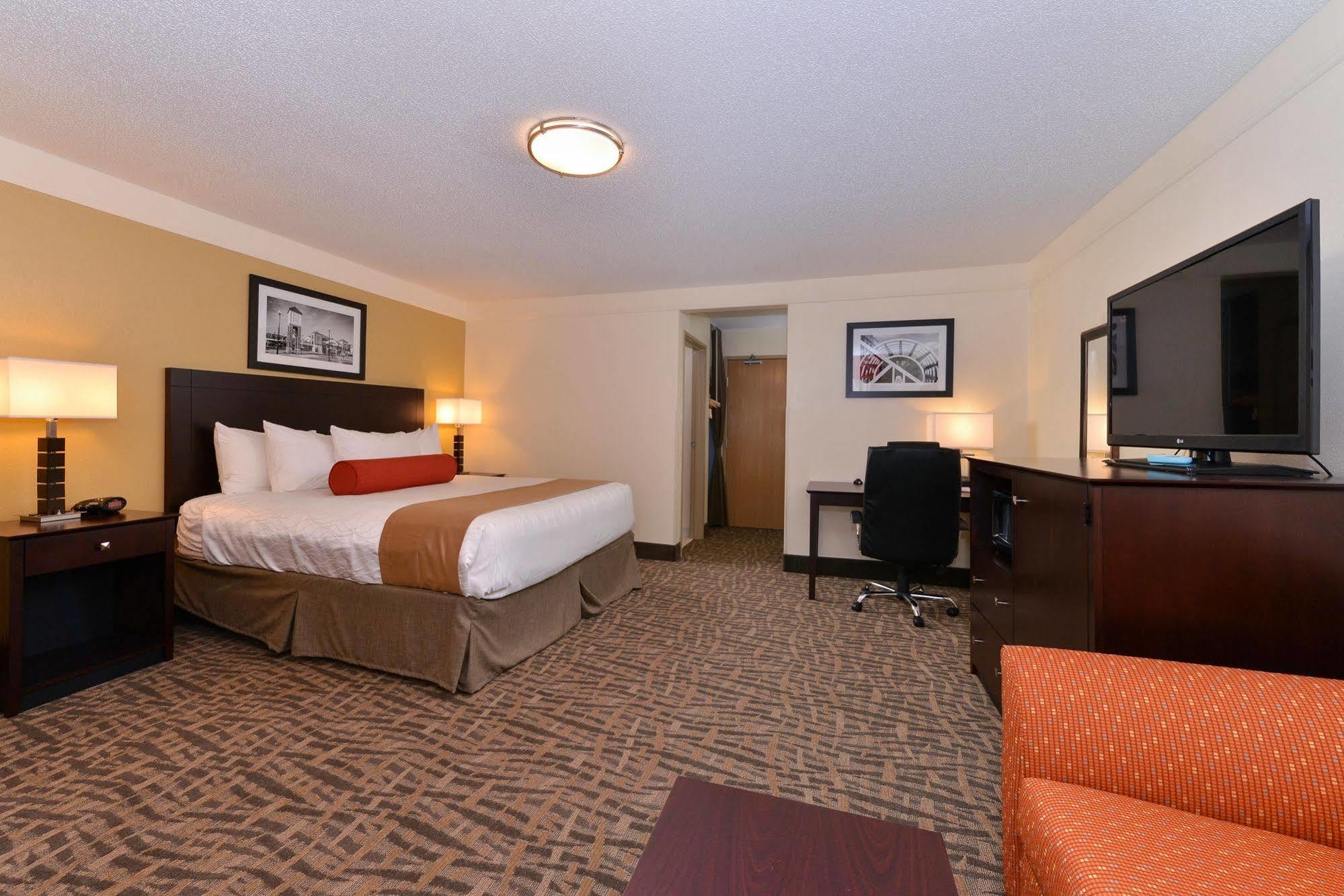 Best Western Plus Пеория Екстериор снимка